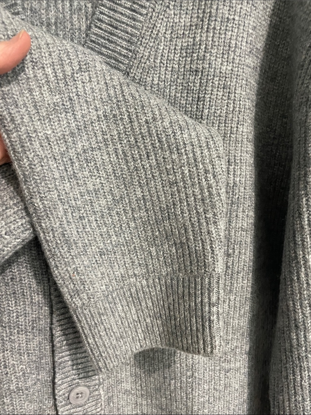 Men's Gray Ribbed V-Neck Button-Front Cardigan - Picture 5 of 6